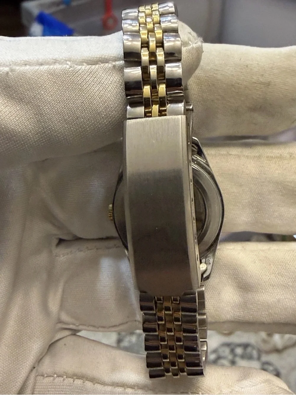Vintage Timex Presidential Ladies Watch Two Tone Jubilee Fluted Quartz V Cell T